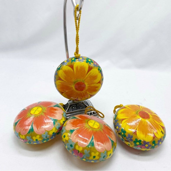 Vintage Holiday Vintage Funky Flower Paper Mache Disc Shaped
